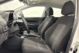 valkoinen Hyundai i20 Hatchback 2022 kuva 15.