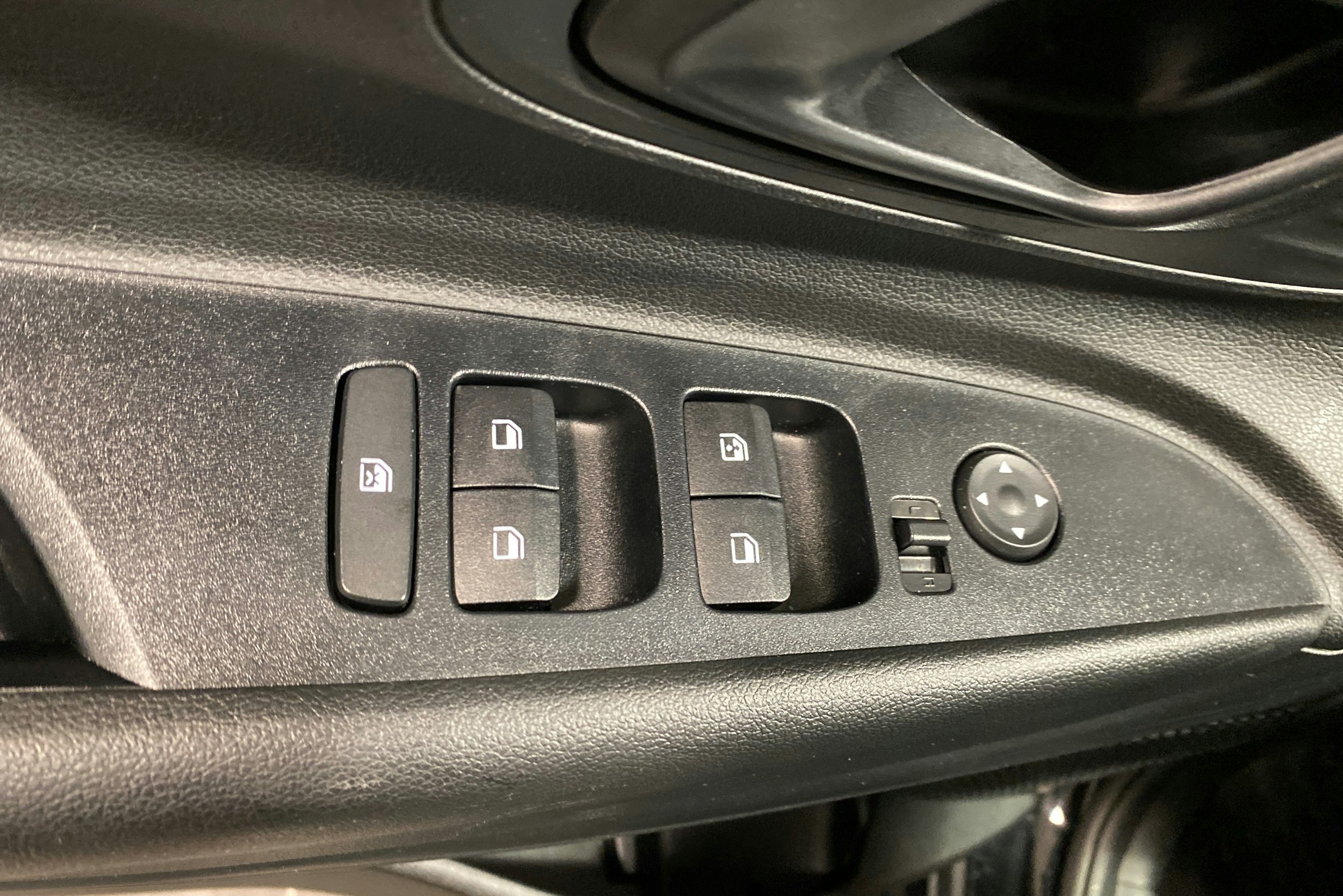 musta Hyundai i20 Hatchback 2023 kuva 13.