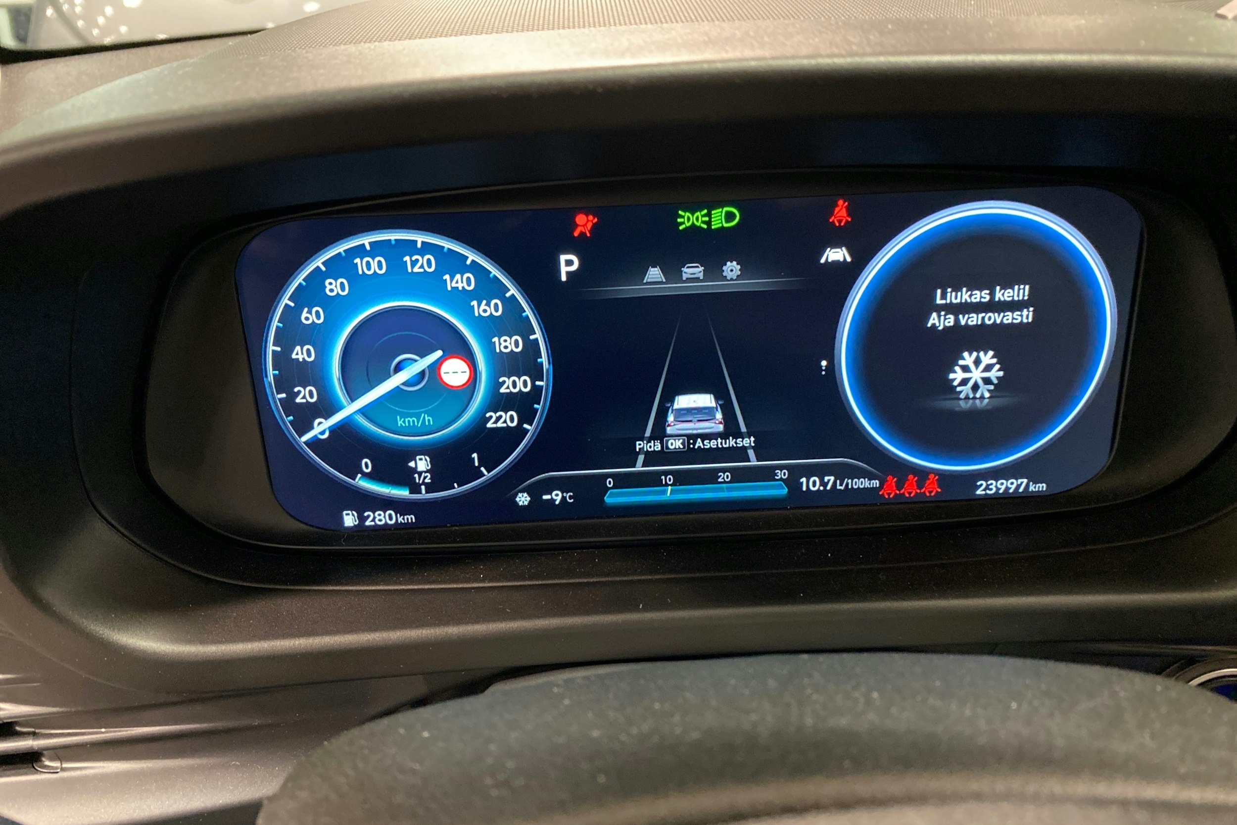 musta Hyundai i20 Hatchback 2023 kuva 15.