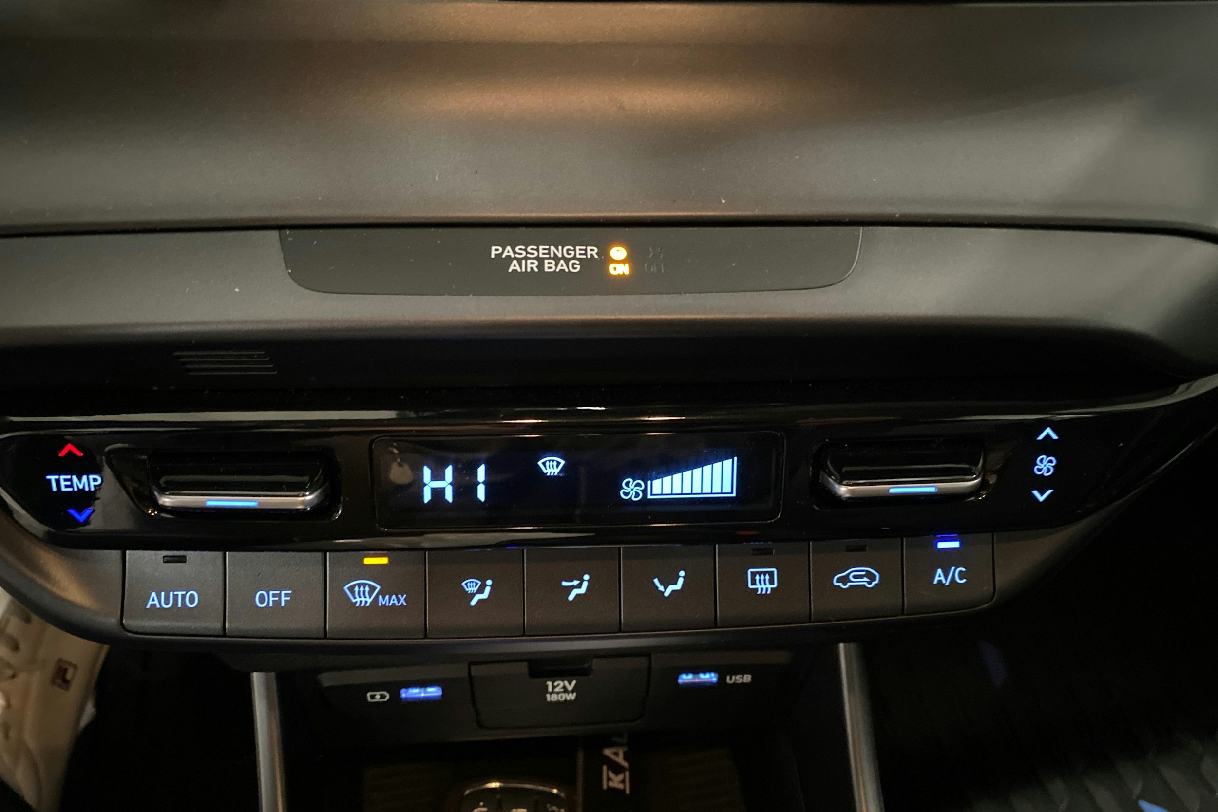 musta Hyundai i20 Hatchback 2023 kuva 19.