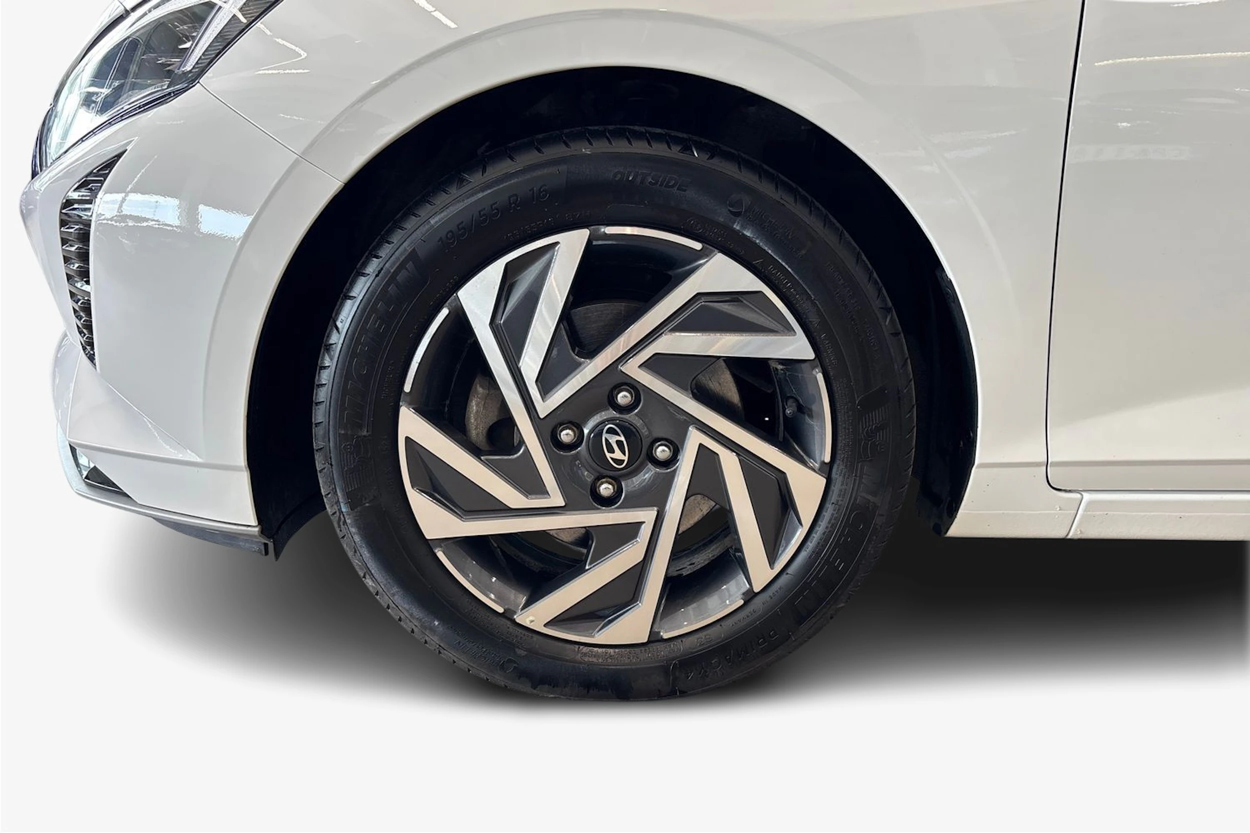 valkoinen Hyundai i20 Hatchback 2024 kuva 12.