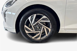 valkoinen Hyundai i20 Hatchback 2024 kuva 12.