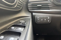 keltainen Hyundai i20 Hatchback 2024 kuva 13.