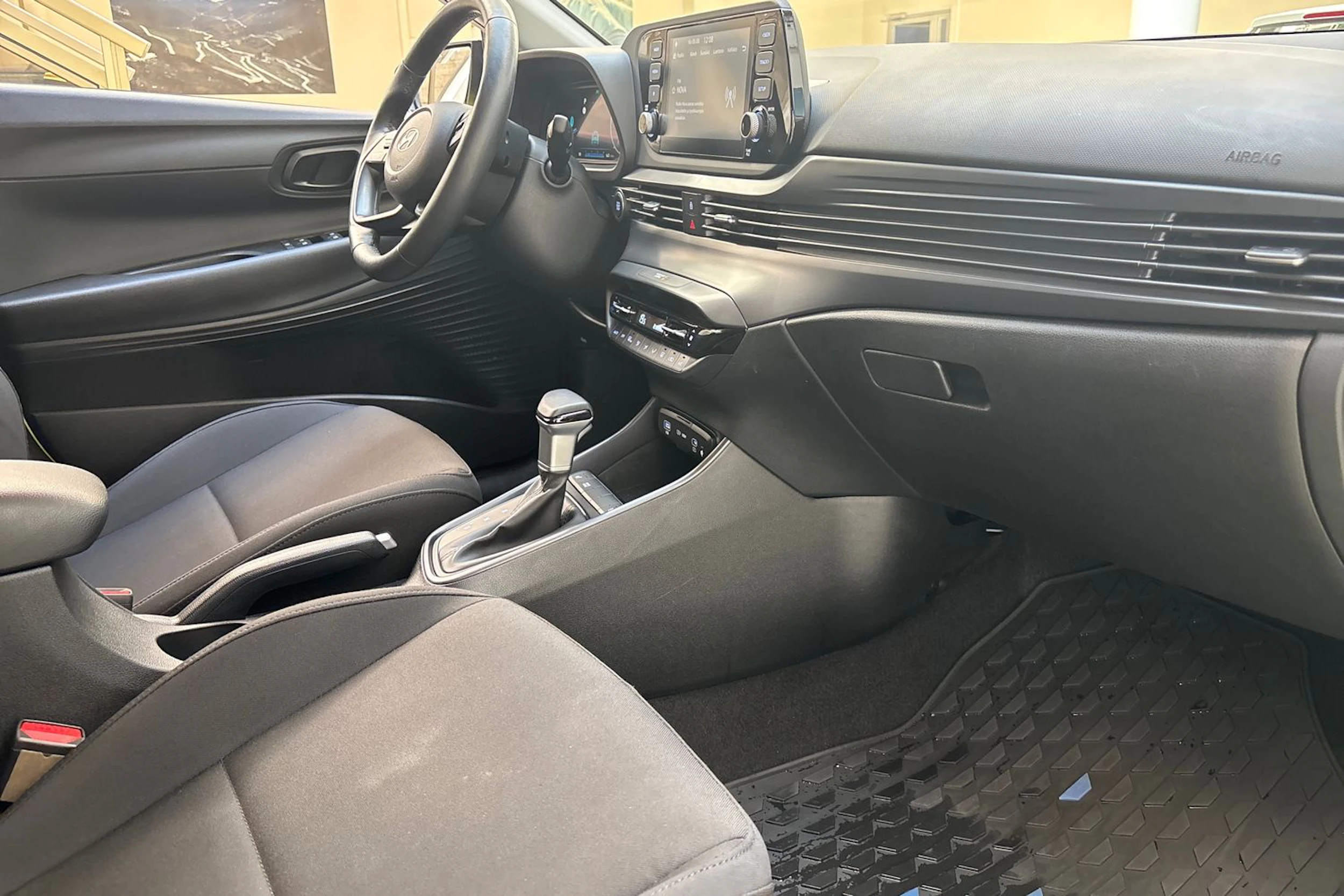keltainen Hyundai i20 Hatchback 2024 kuva 21.