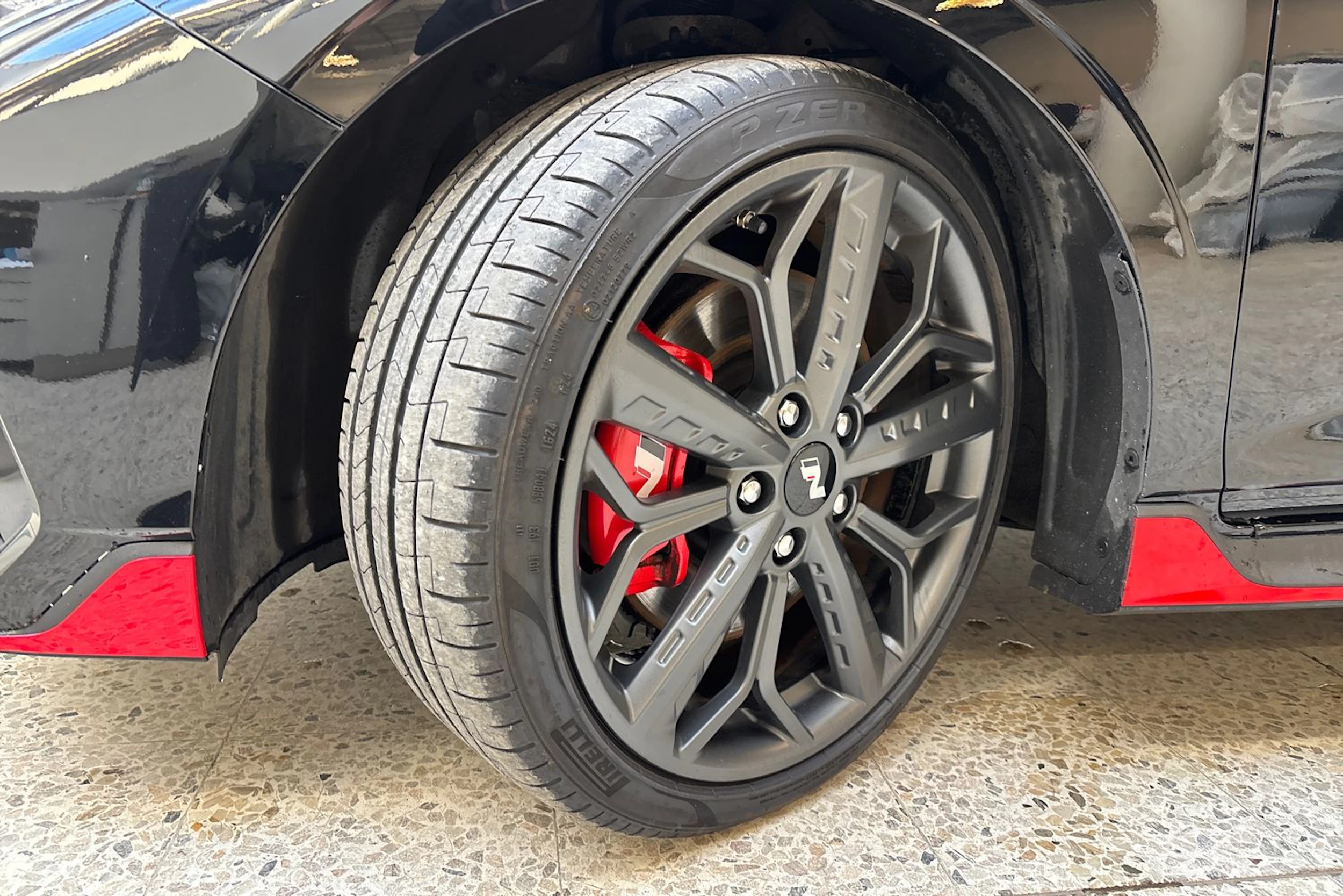 Musta Hyundai i20 N 2022 kuva 10.