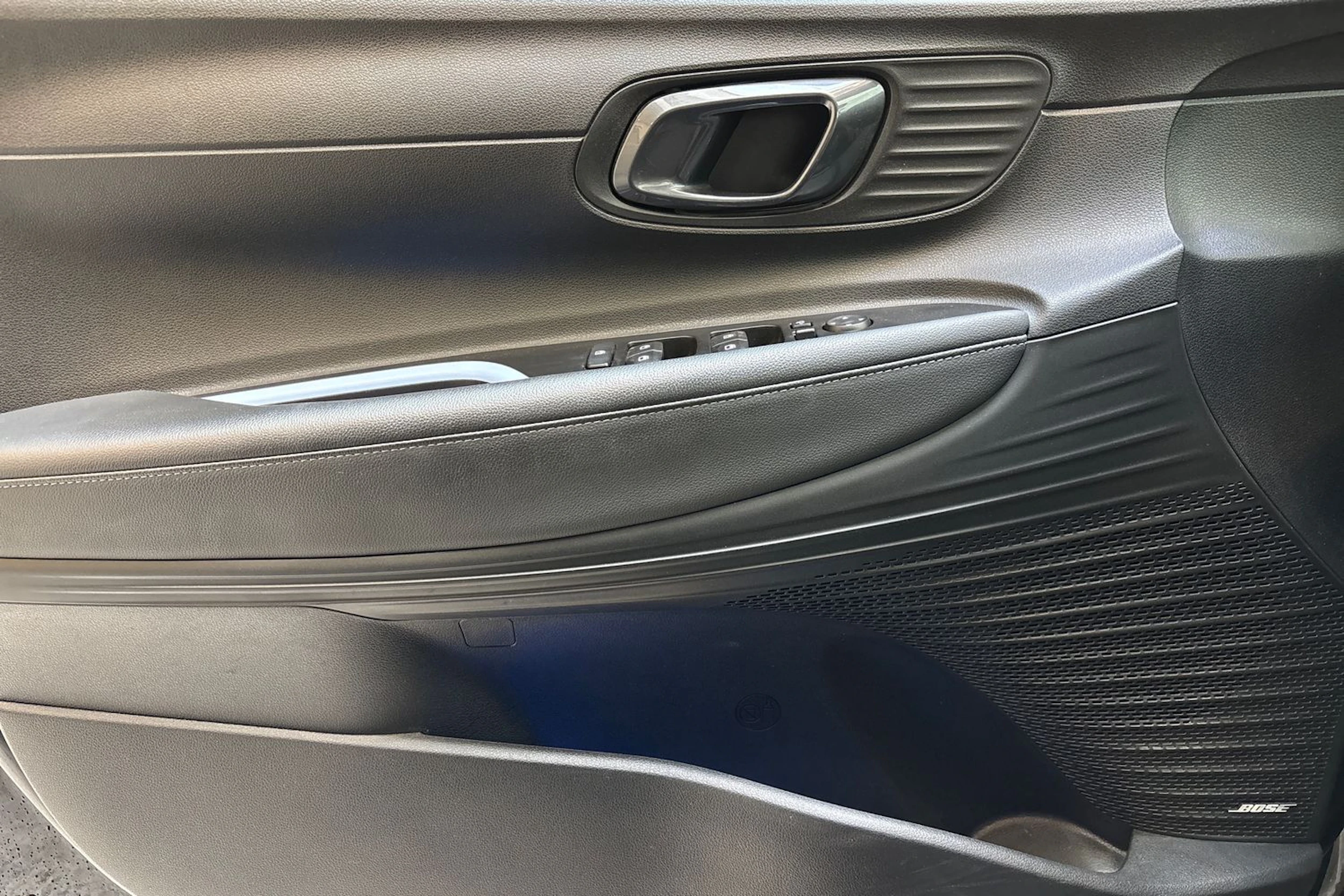 Musta Hyundai i20 N 2022 kuva 14.