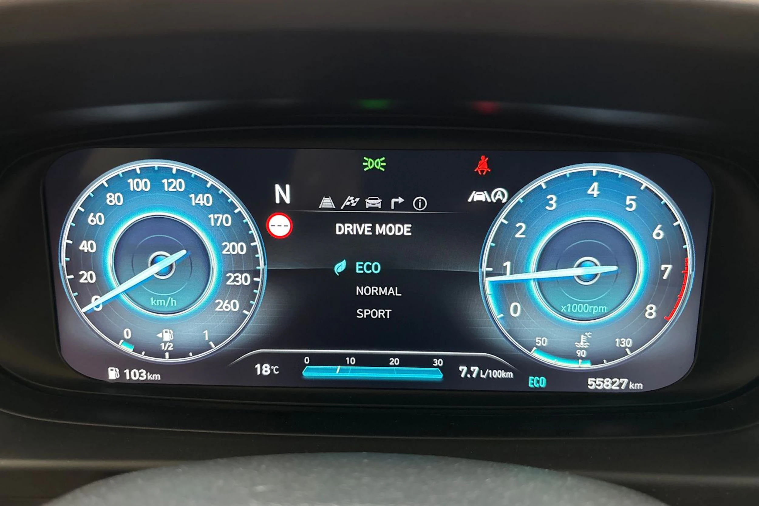 Musta Hyundai i20 N 2022 kuva 18.
