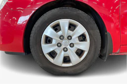 punainen Hyundai i30 2008 kuva 12.