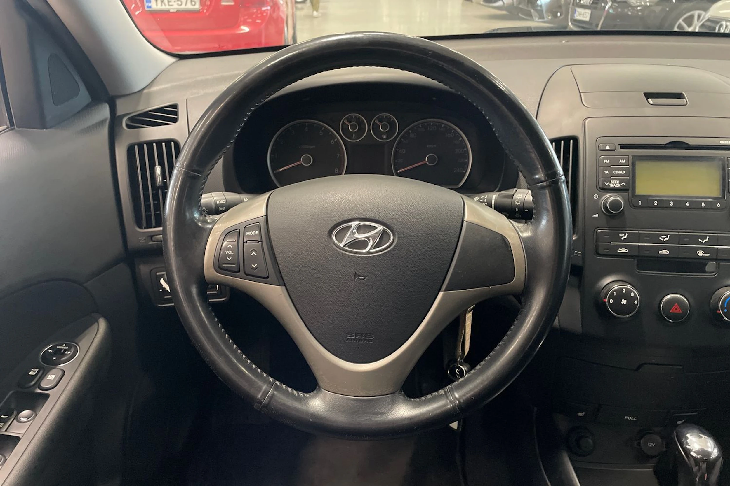 punainen Hyundai i30 2008 kuva 15.