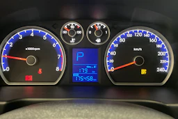 punainen Hyundai i30 2008 kuva 17.