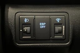 punainen Hyundai i30 2008 kuva 18.