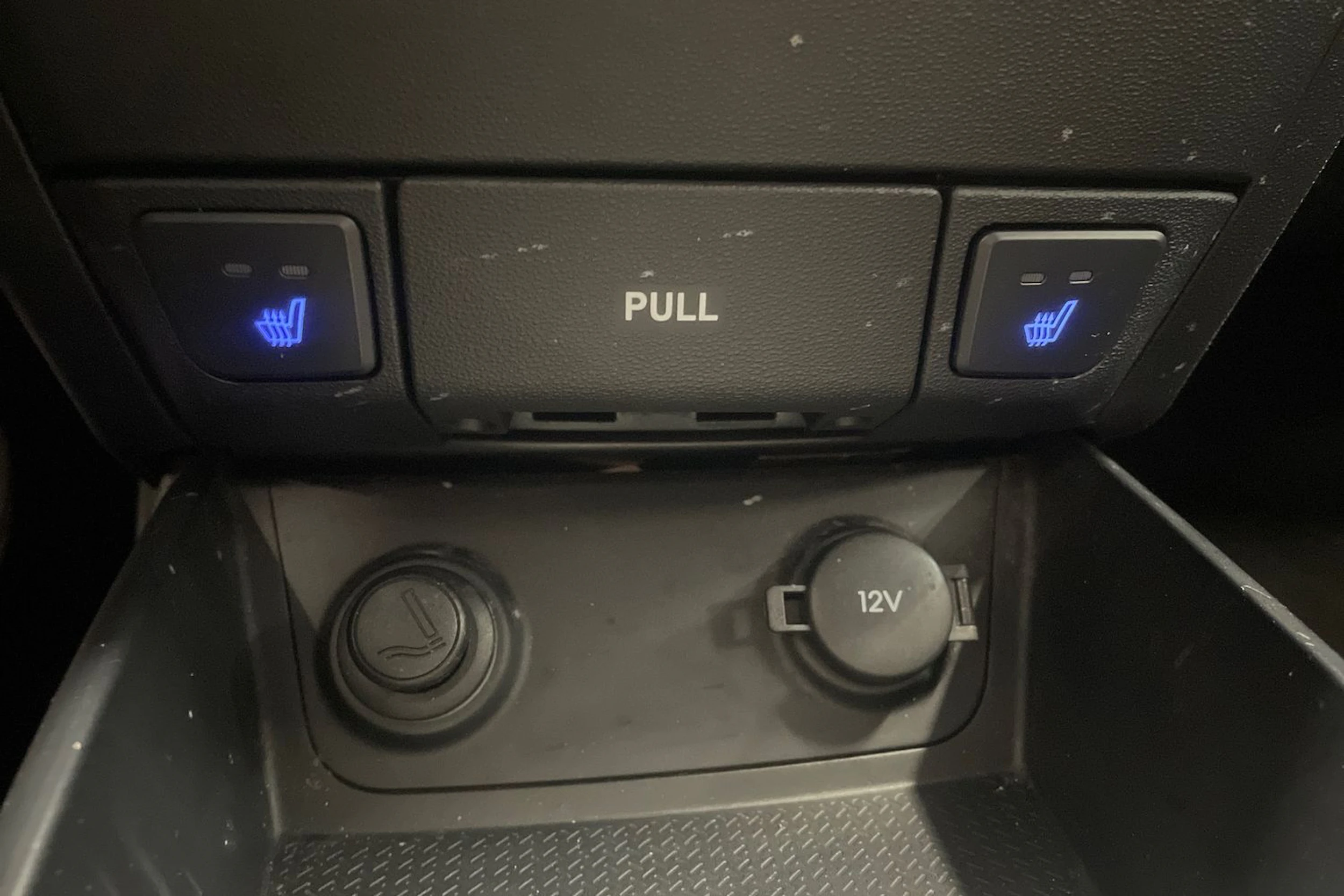 punainen Hyundai i30 2008 kuva 24.