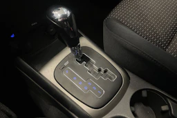 punainen Hyundai i30 2008 kuva 25.