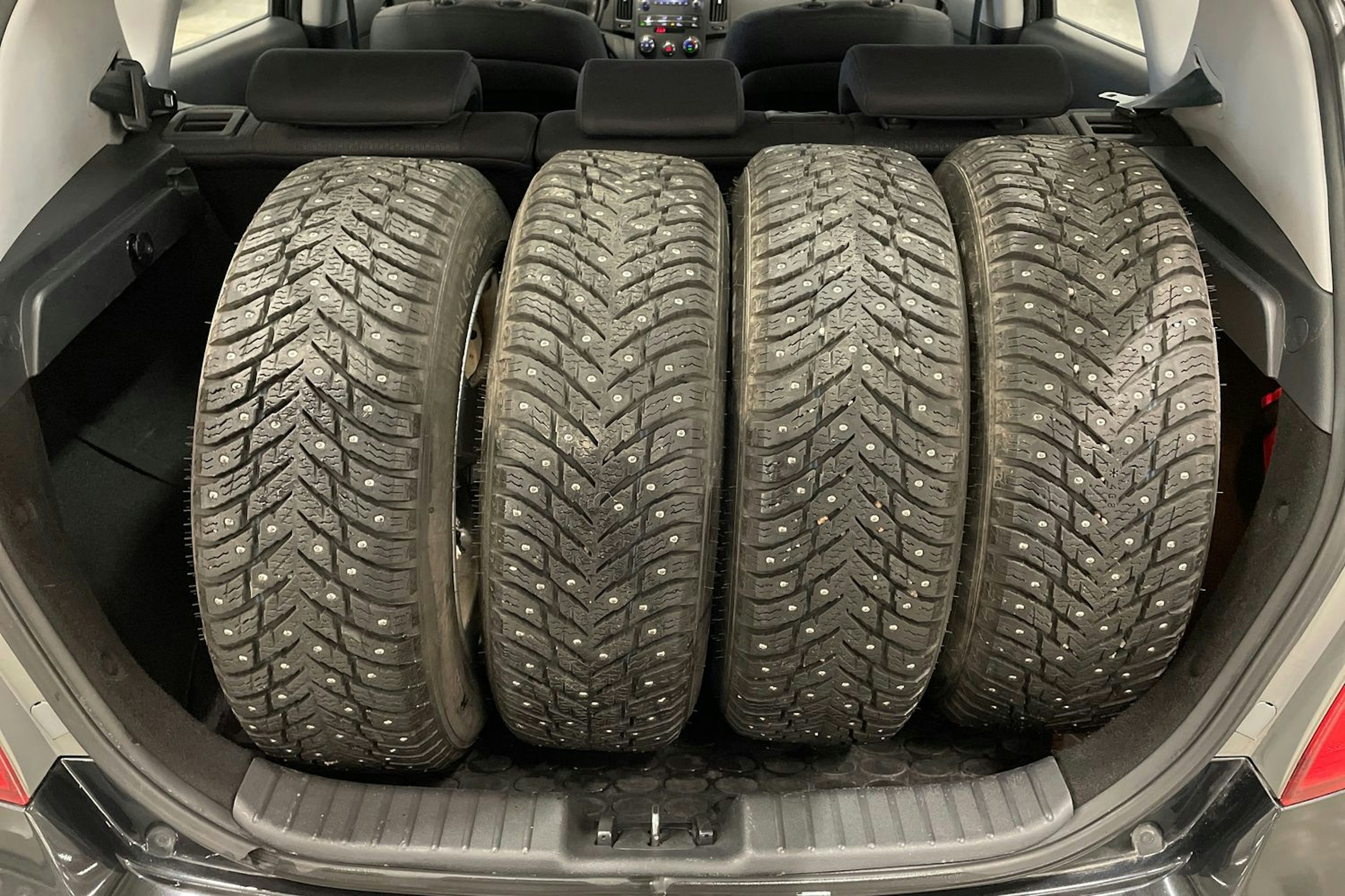 musta Hyundai i30 2008 kuva 11.