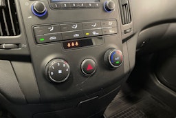 musta Hyundai i30 2008 kuva 14.