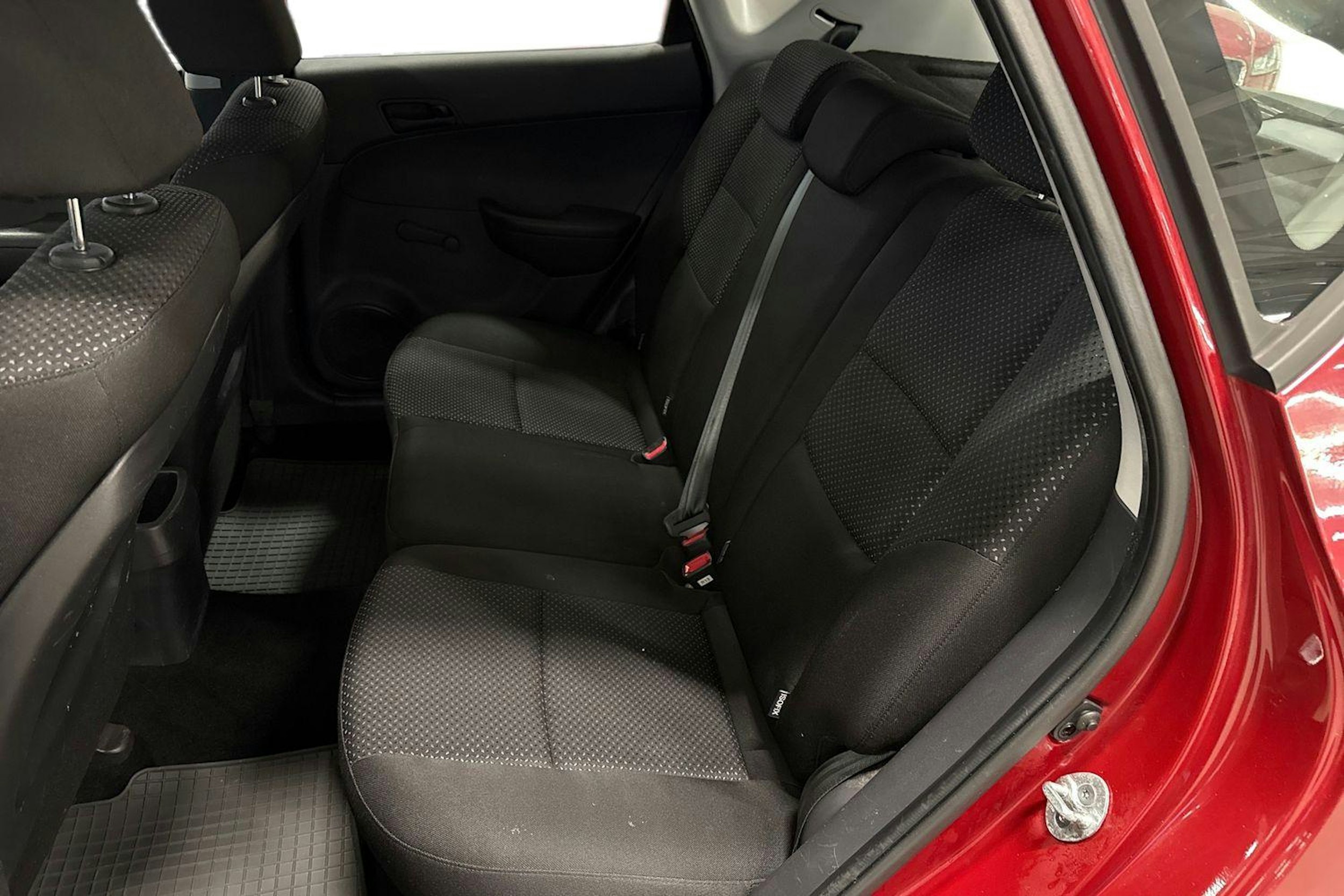 punainen Hyundai i30 2009 kuva 10.