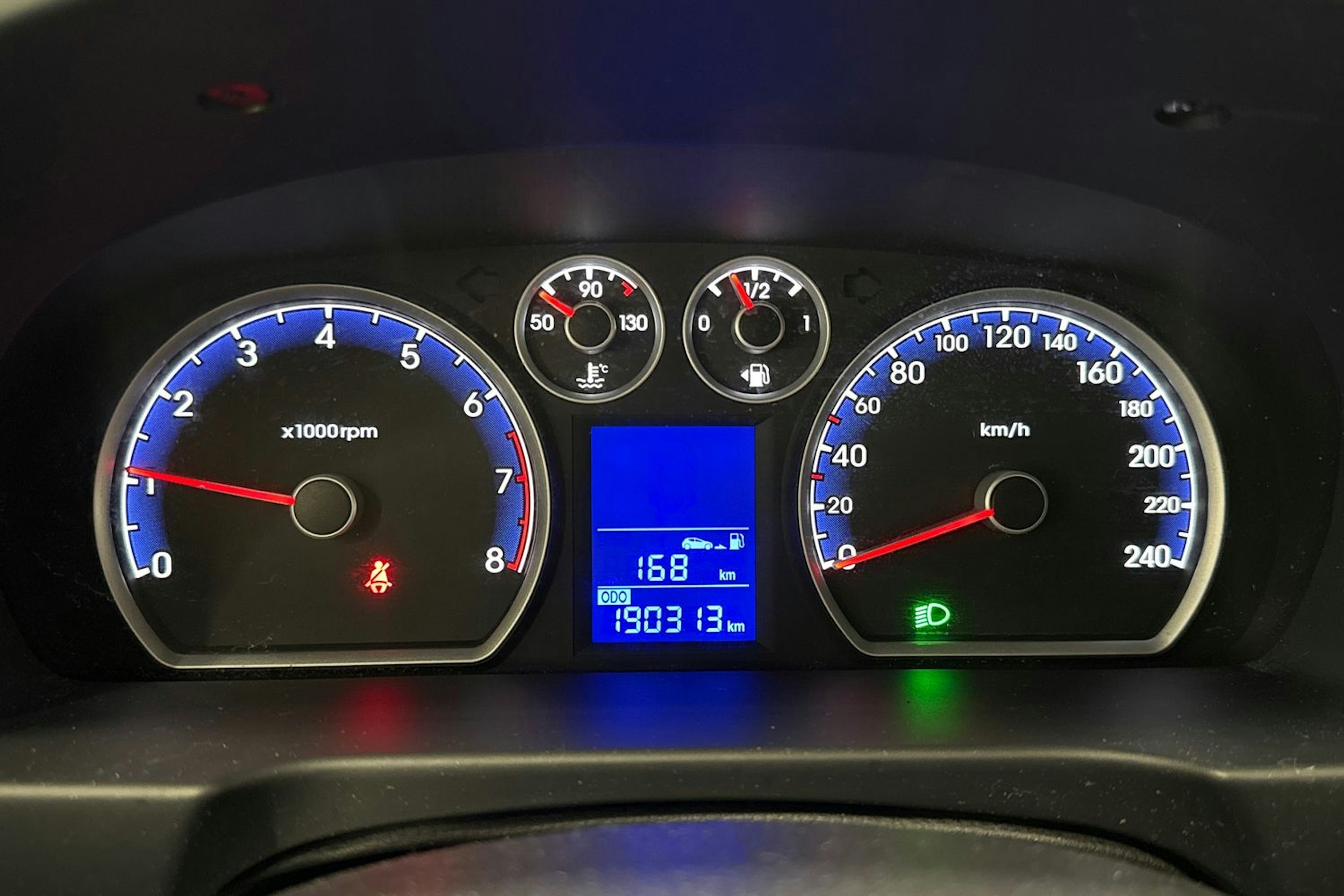 punainen Hyundai i30 2009 kuva 16.