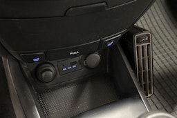 punainen Hyundai i30 2009 kuva 19.