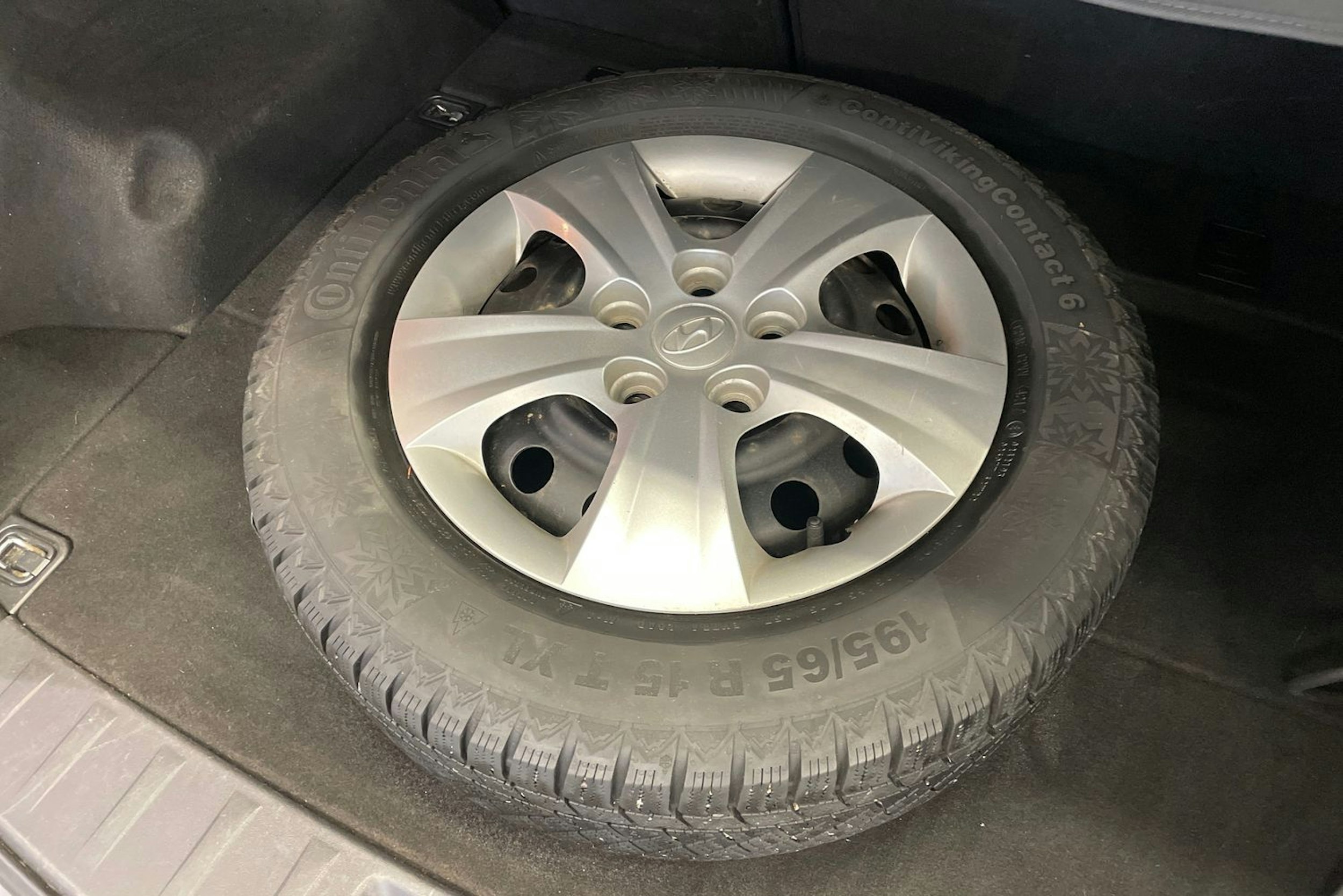 Harmaa Hyundai i30 2010 kuva 13.