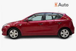 Punainen Hyundai i30 2011 kuva 7.