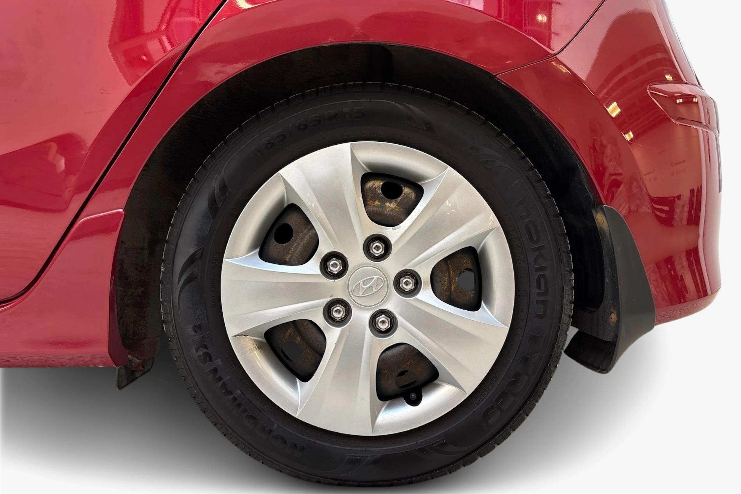 Punainen Hyundai i30 2011 kuva 12.