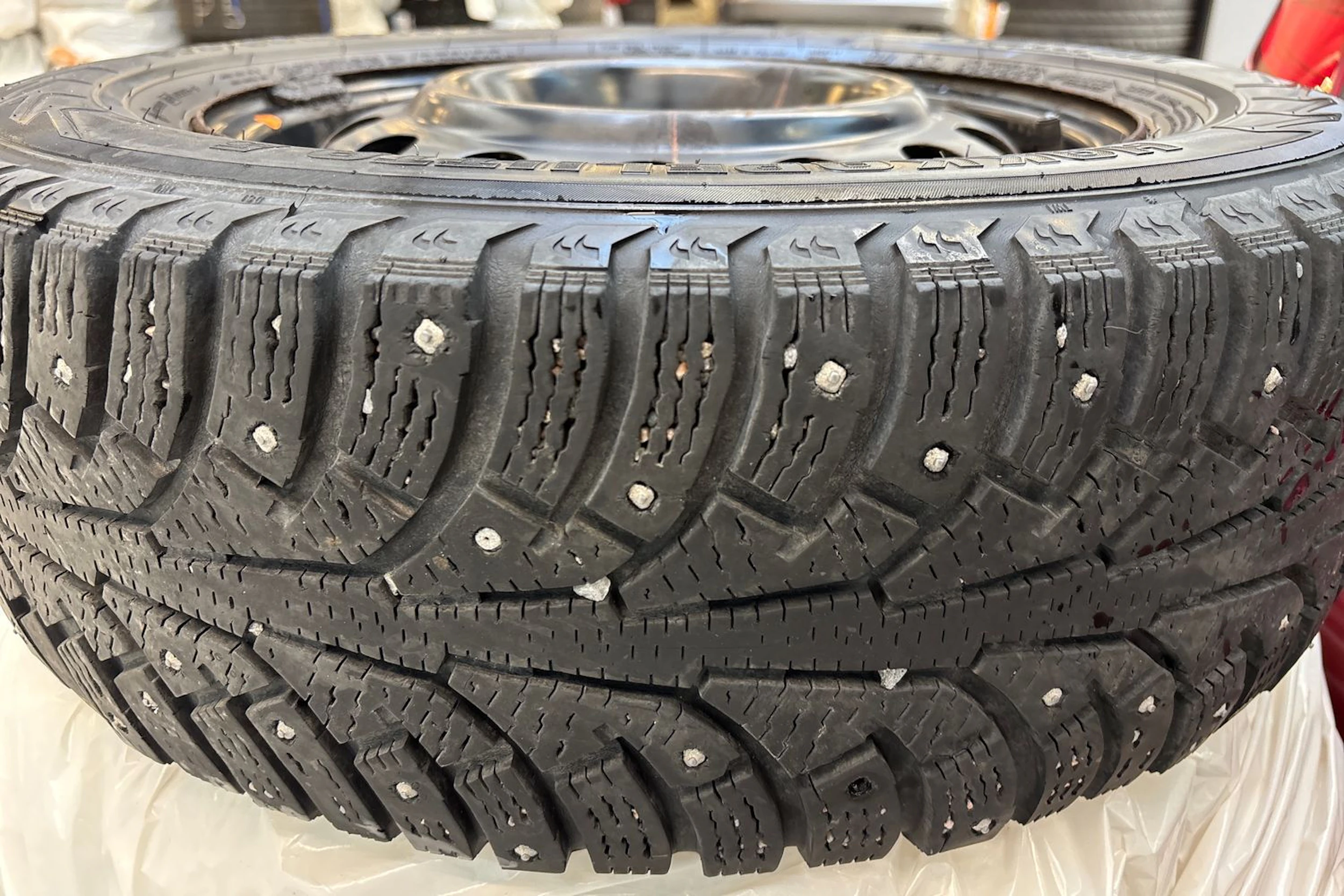 Punainen Hyundai i30 2011 kuva 15.