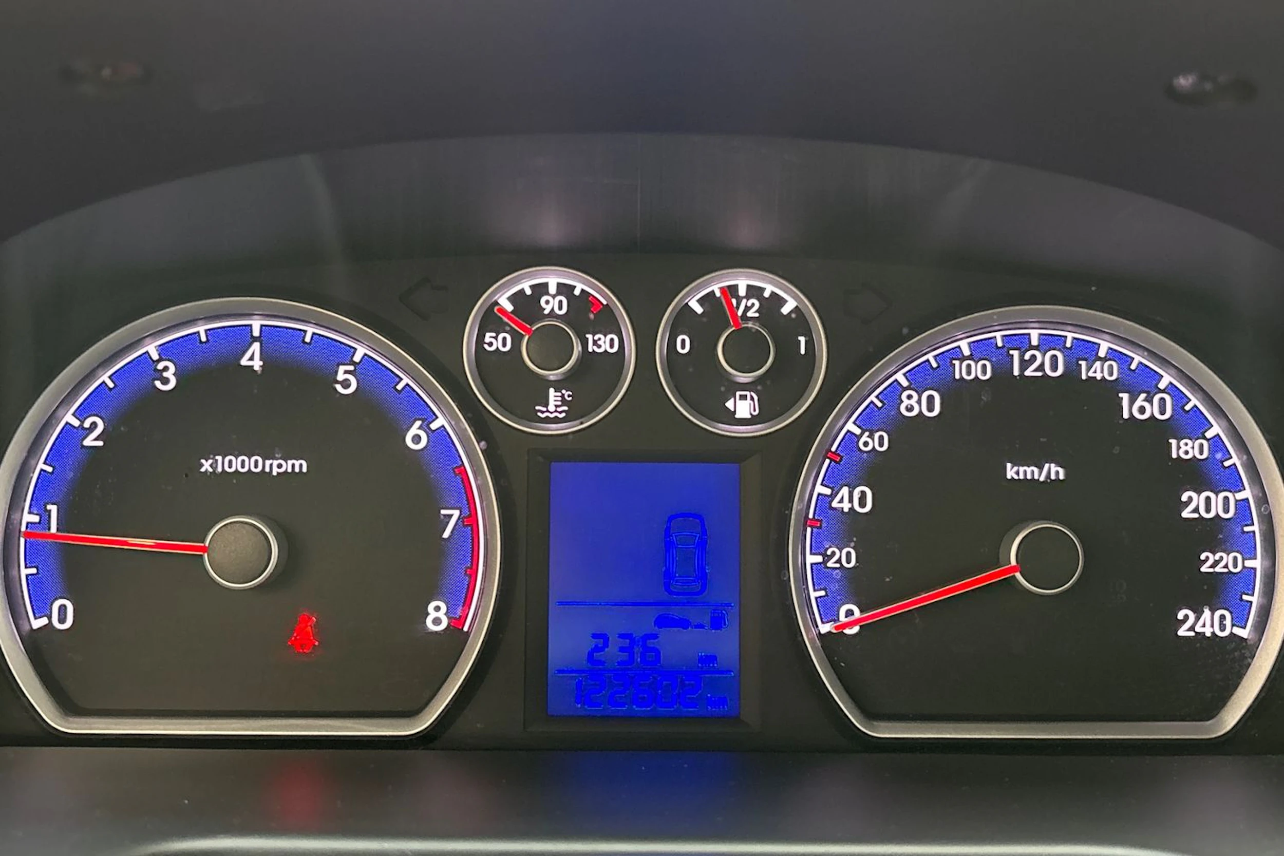 Punainen Hyundai i30 2011 kuva 19.