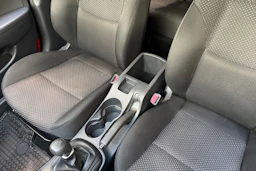 Punainen Hyundai i30 2011 kuva 22.