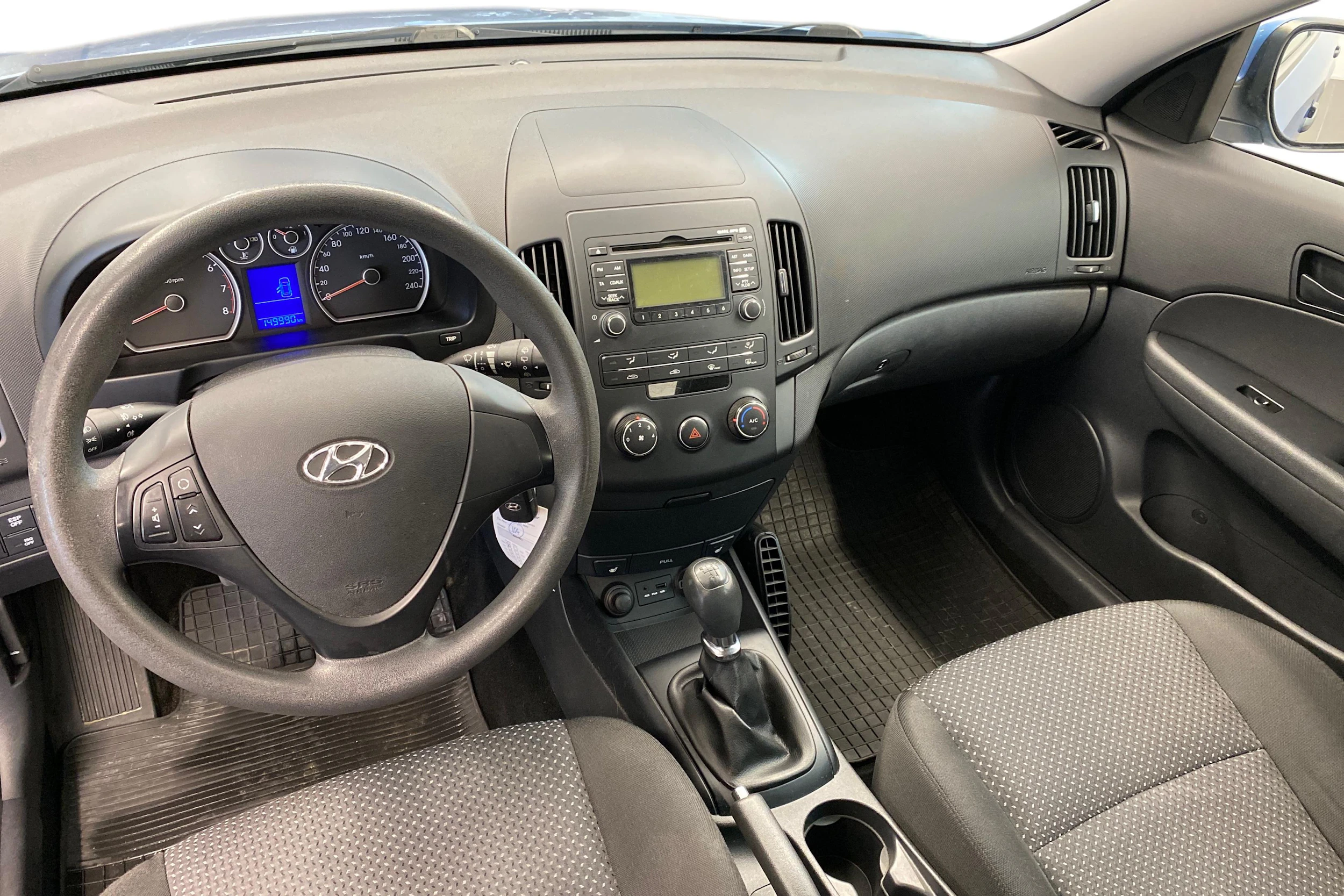 sininen Hyundai i30 2011 kuva 9.
