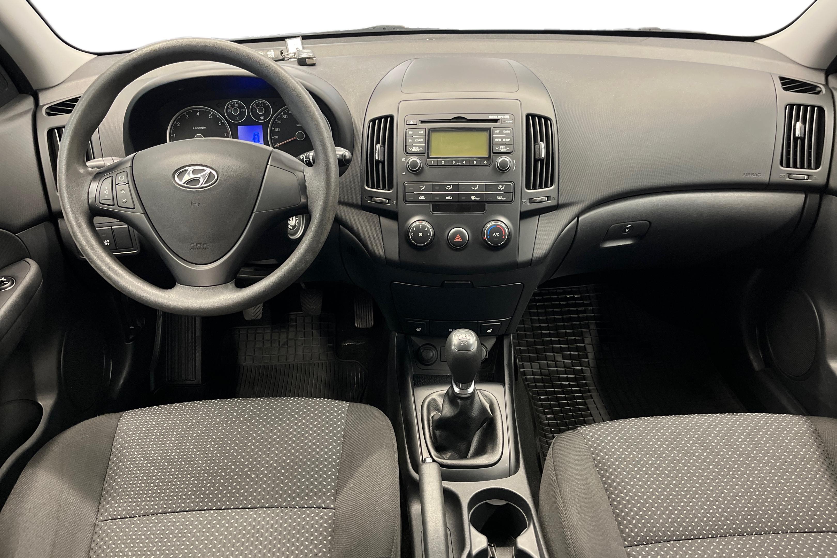 Hyundai i30 2012, photo 7/15