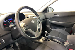 Harmaa Hyundai i30 2013 kuva 3.