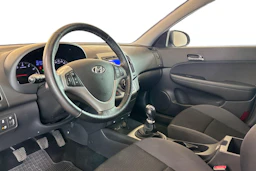 Harmaa Hyundai i30 2013 kuva 6.