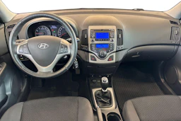 Harmaa Hyundai i30 2013 kuva 7.