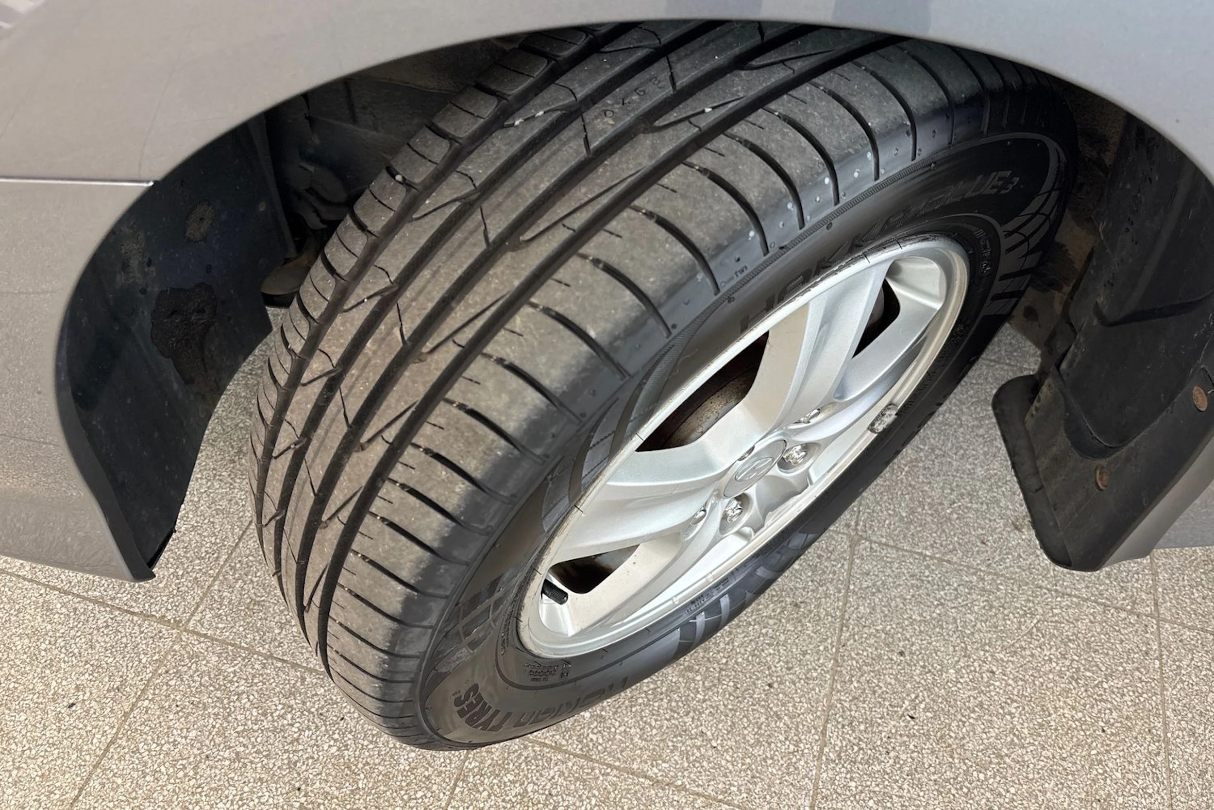 Harmaa Hyundai i30 2013 kuva 10.