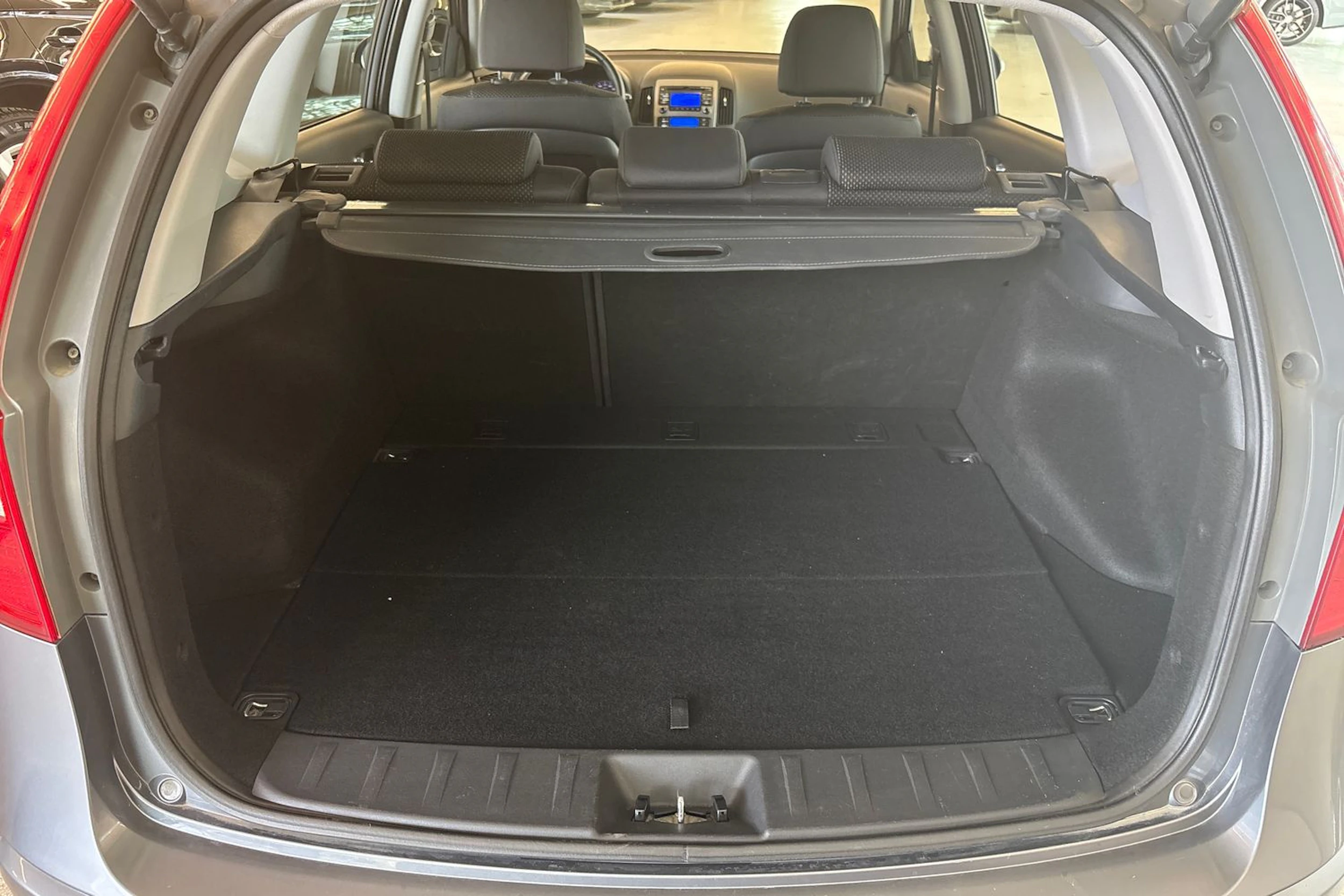 Harmaa Hyundai i30 2013 kuva 18.