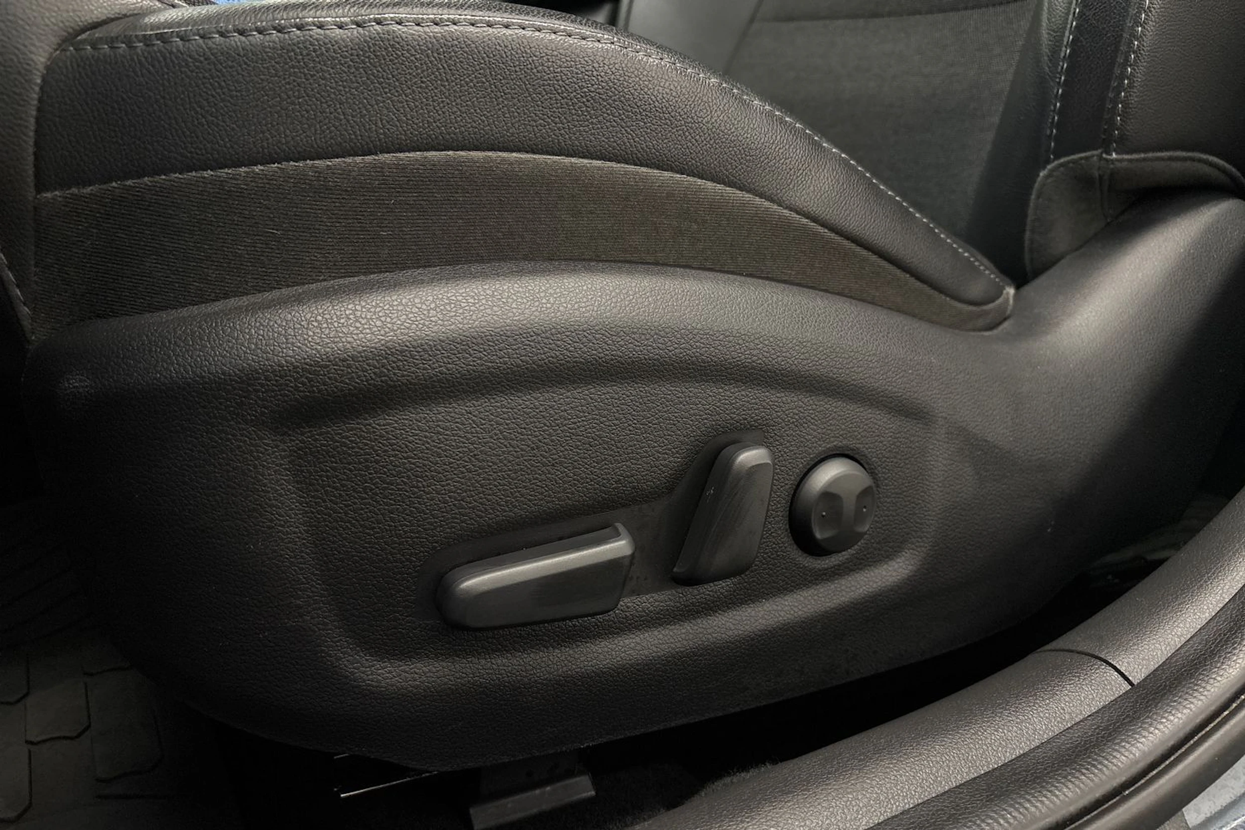 sininen Hyundai i30 2022 kuva 14.