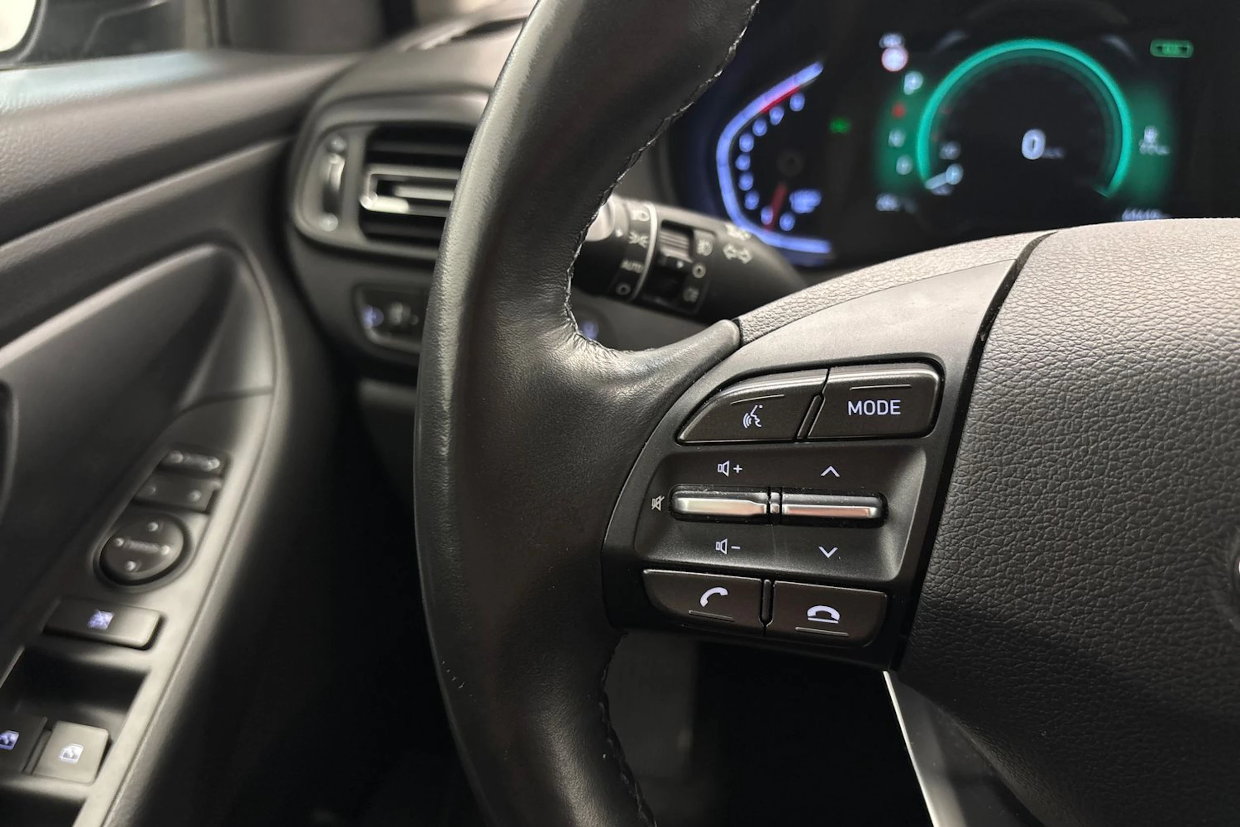 sininen Hyundai i30 2022 kuva 17.