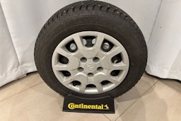 valkoinen Hyundai i30 5d 2012 kuva 11.