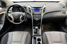 ruskea (beige) Hyundai i30 5d 2013 kuva 9.