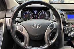 ruskea (beige) Hyundai i30 5d 2013 kuva 18.