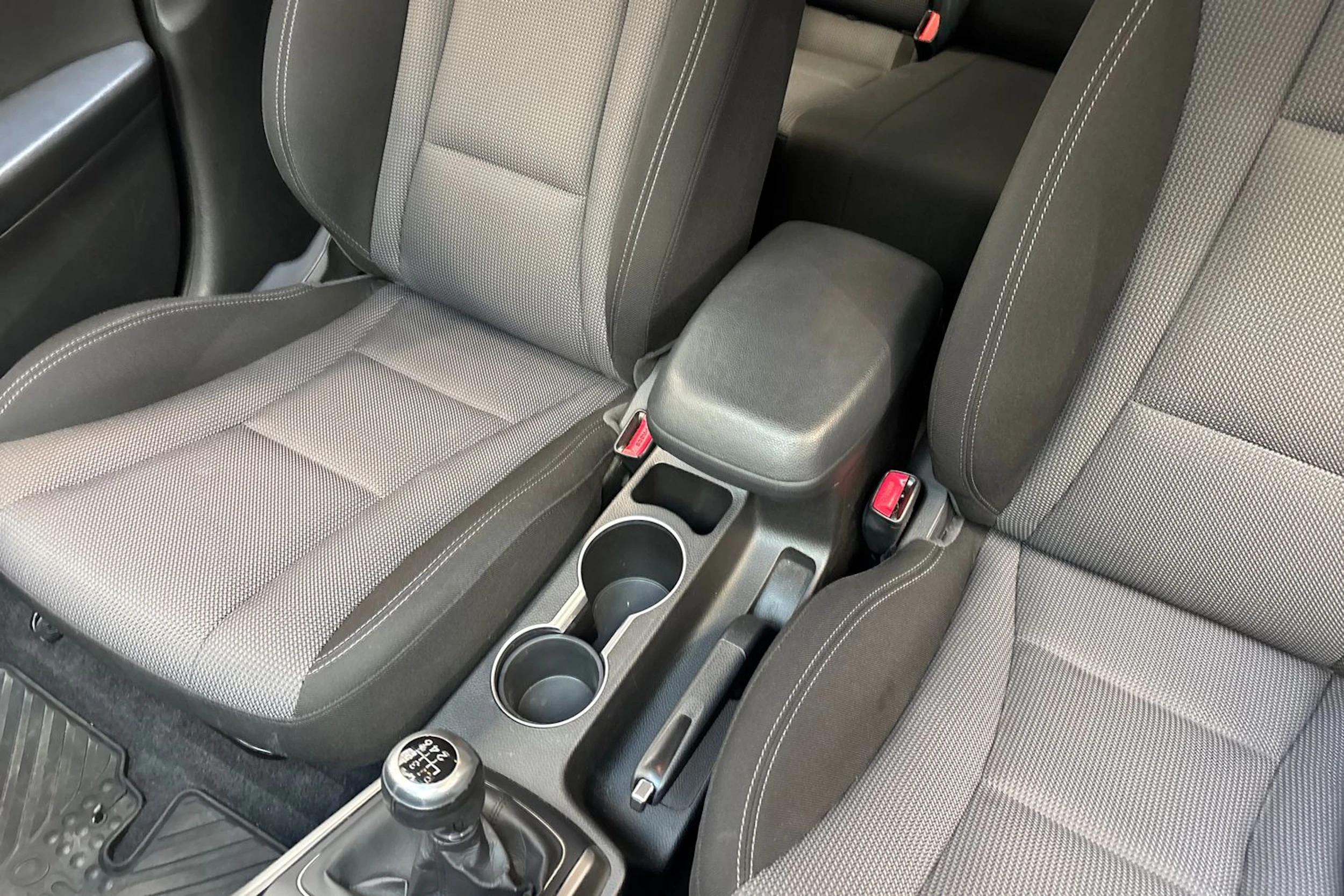 ruskea (beige) Hyundai i30 5d 2013 kuva 21.