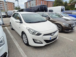 valkoinen Hyundai i30 5d 2013 kuva 1.