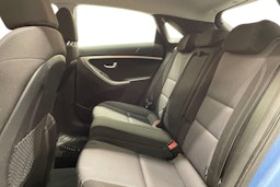 sininen Hyundai i30 5d 2013 kuva 10.