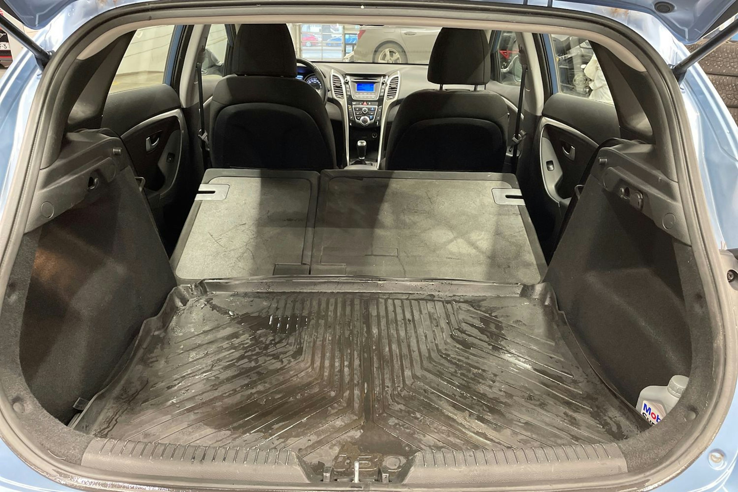 sininen Hyundai i30 5d 2013 kuva 14.