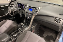 sininen Hyundai i30 5d 2013 kuva 24.