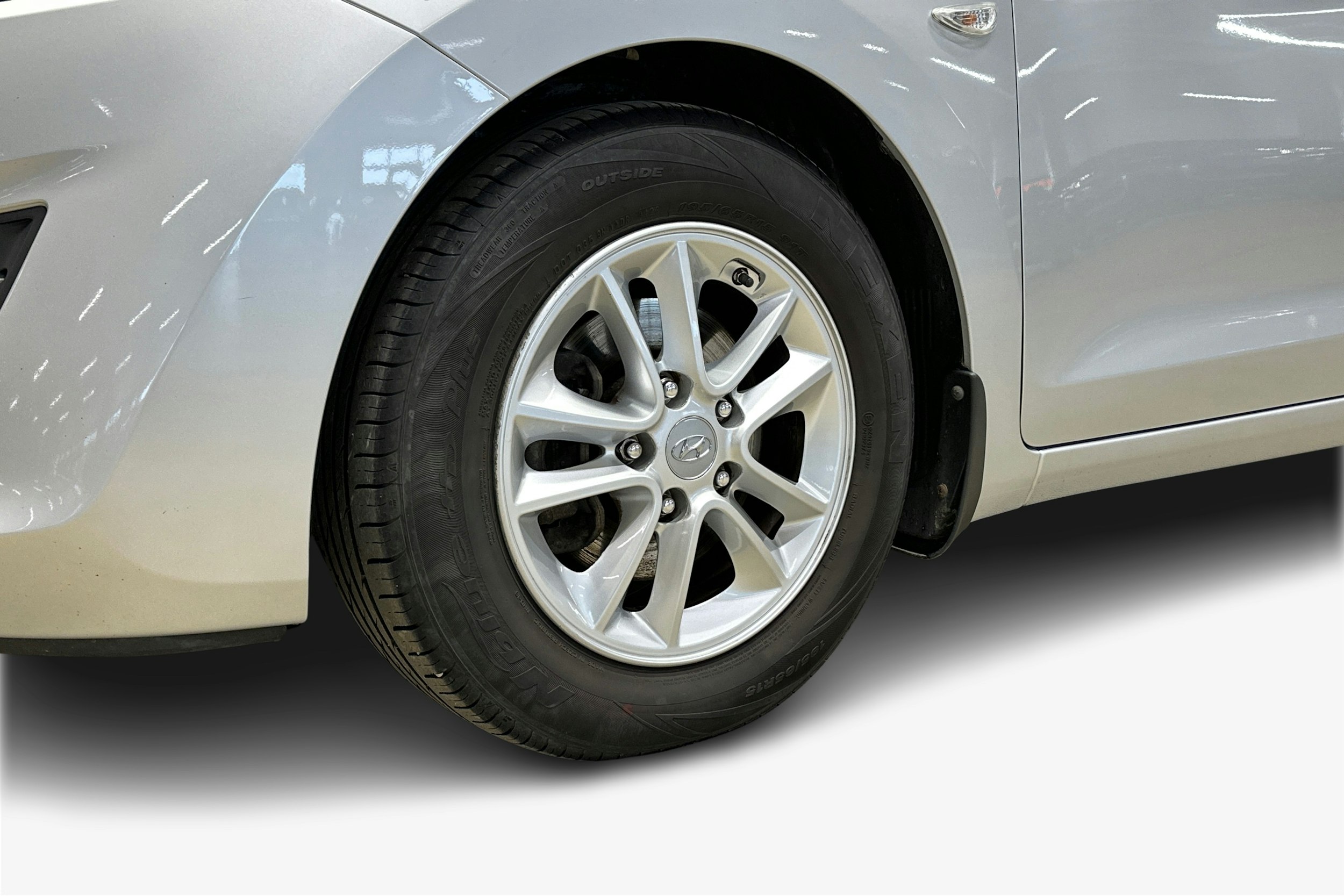 hopea Hyundai i30 5d 2015 kuva 16.