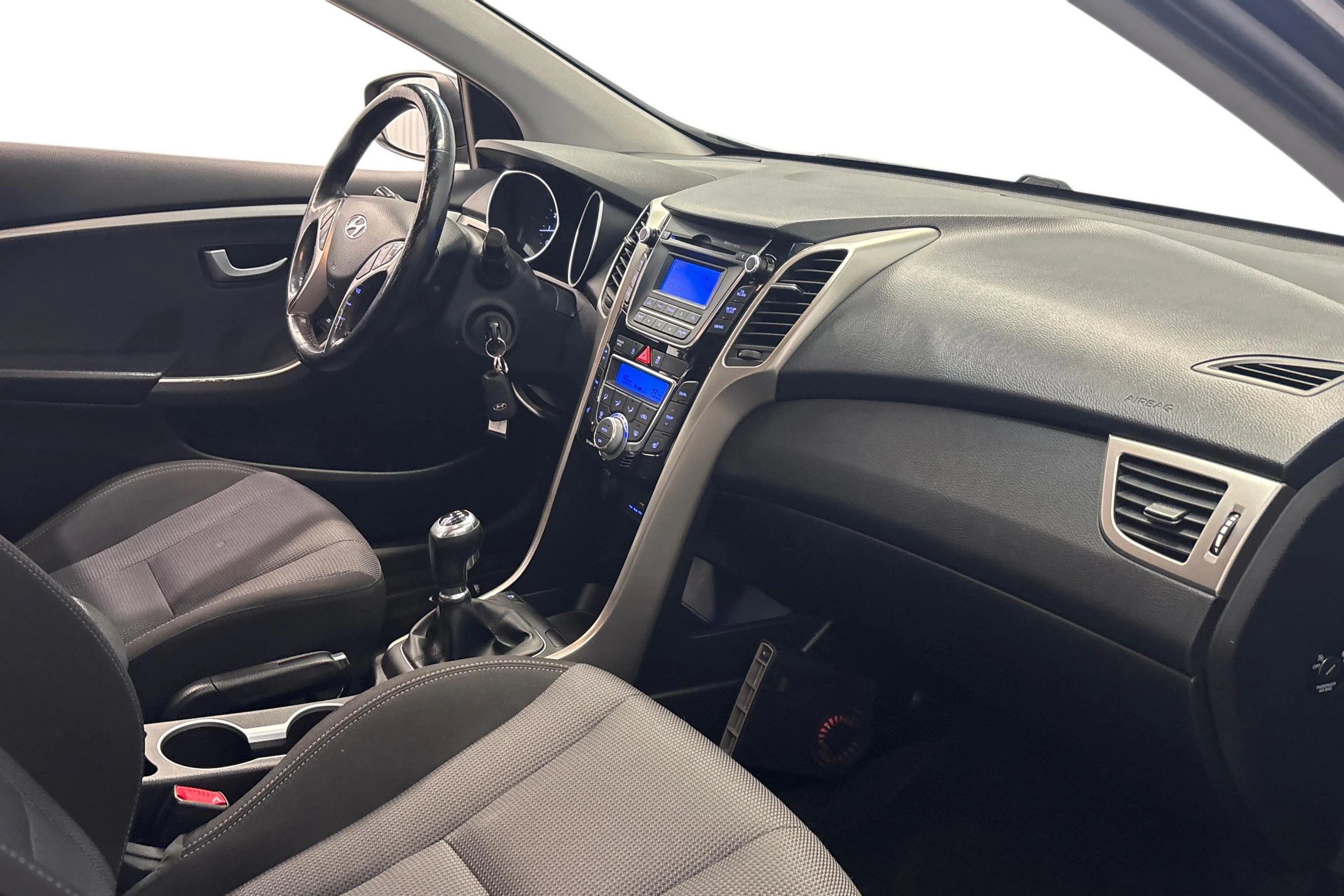 harmaa Hyundai i30 5d 2016 kuva 11.