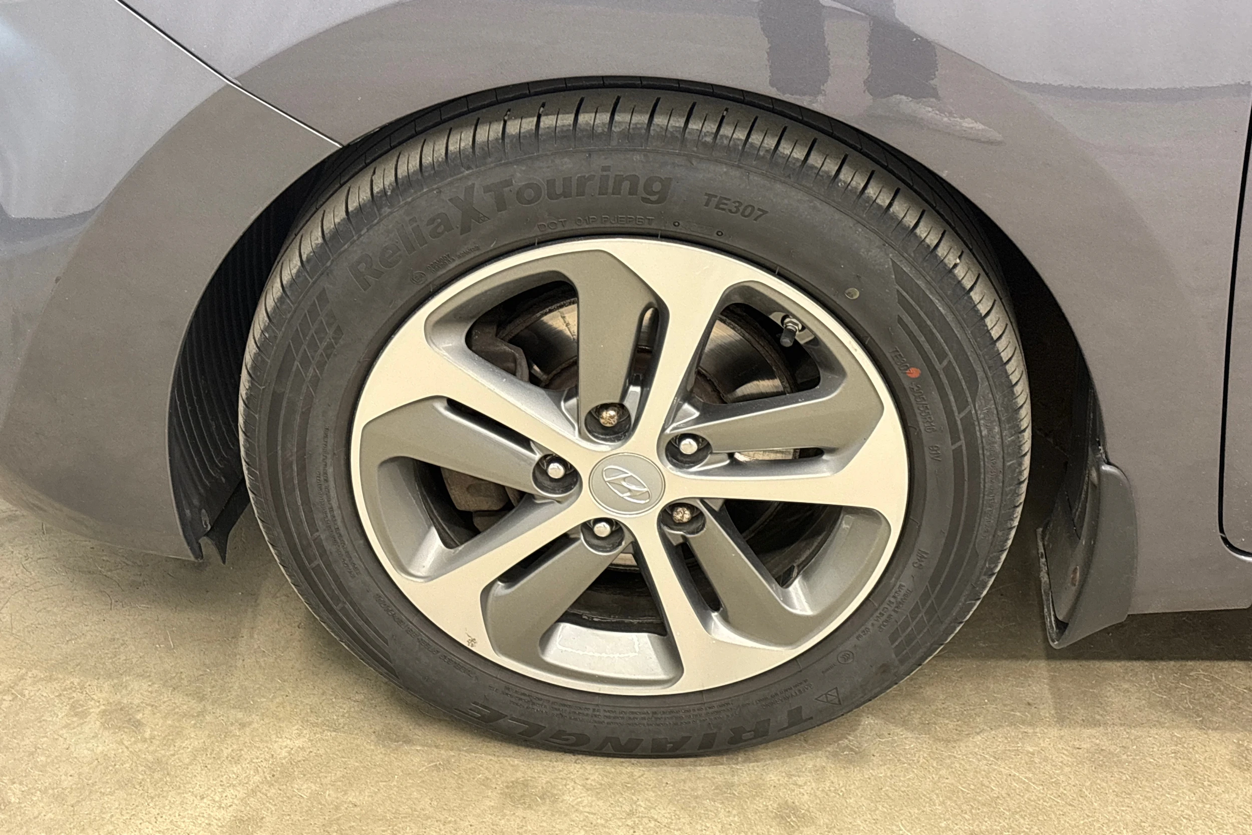 harmaa Hyundai i30 5d 2016 kuva 31.