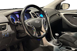 hopea Hyundai i30 5d 2017 kuva 6.