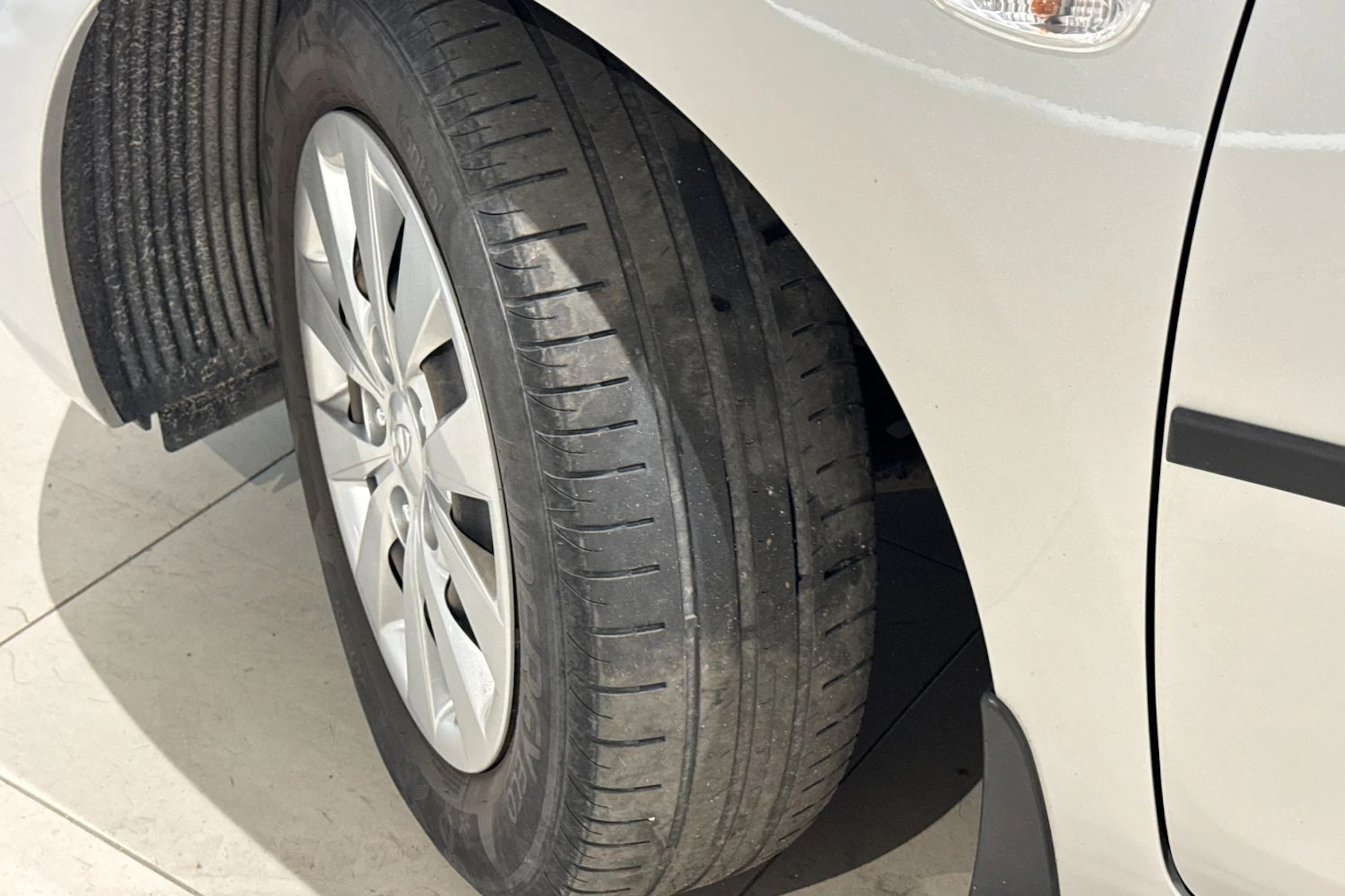 hopea Hyundai i30 5d 2017 kuva 10.